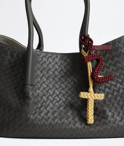 Letter Z Charm in Bordeaux Bottega Veneta Romania EN - Image 2