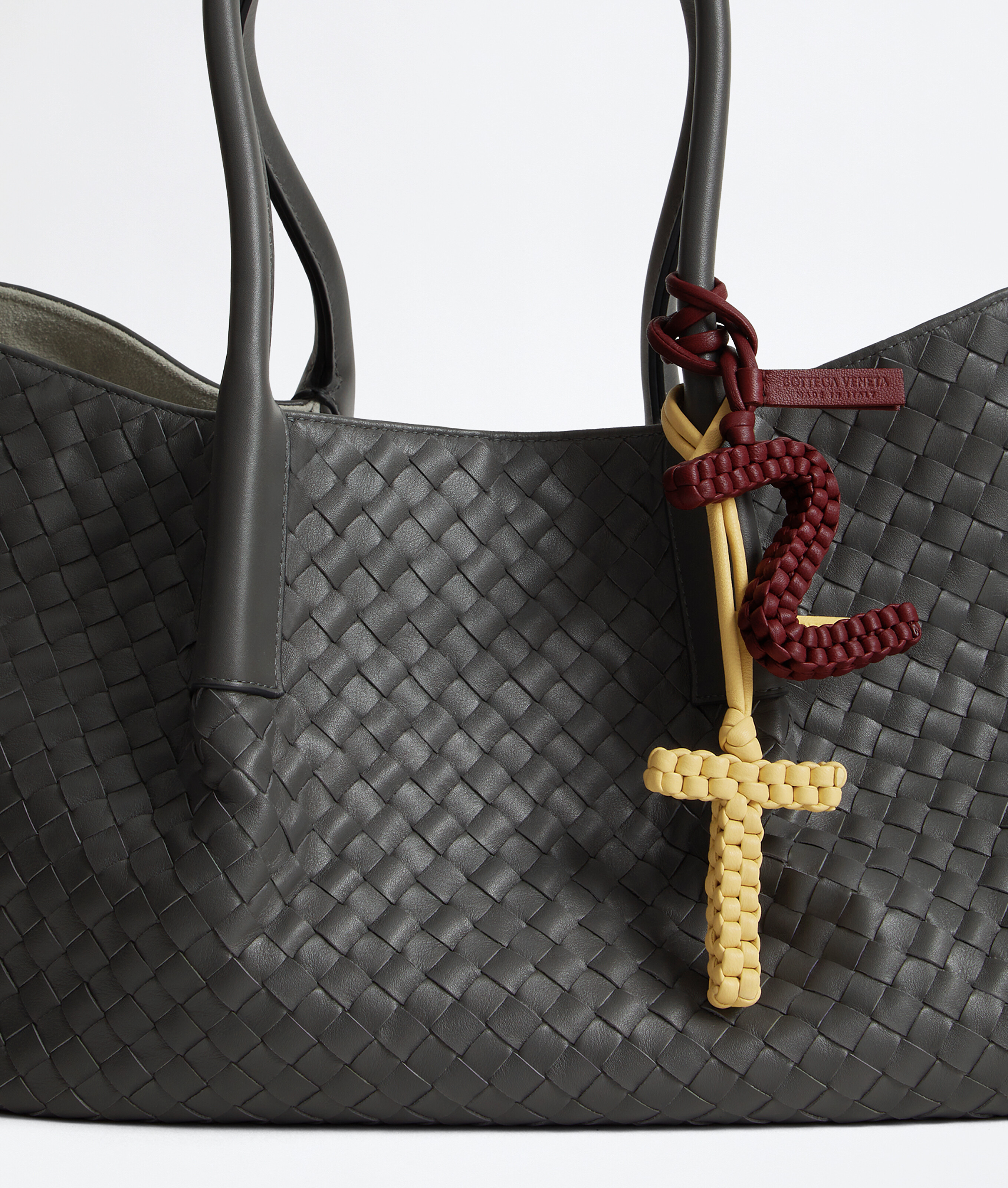 Letter Z Charm in Bordeaux Bottega Veneta Finland EN - Image 2