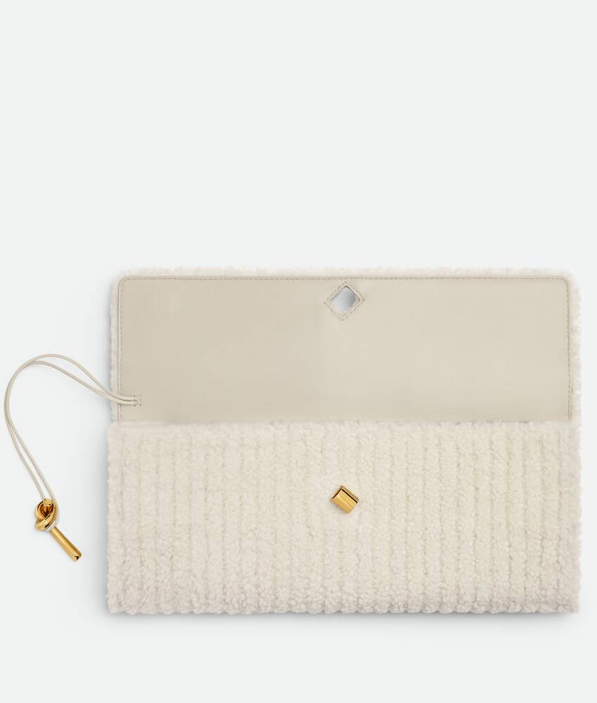 Display a large version of the product image 3 - Andiamo Clutch 