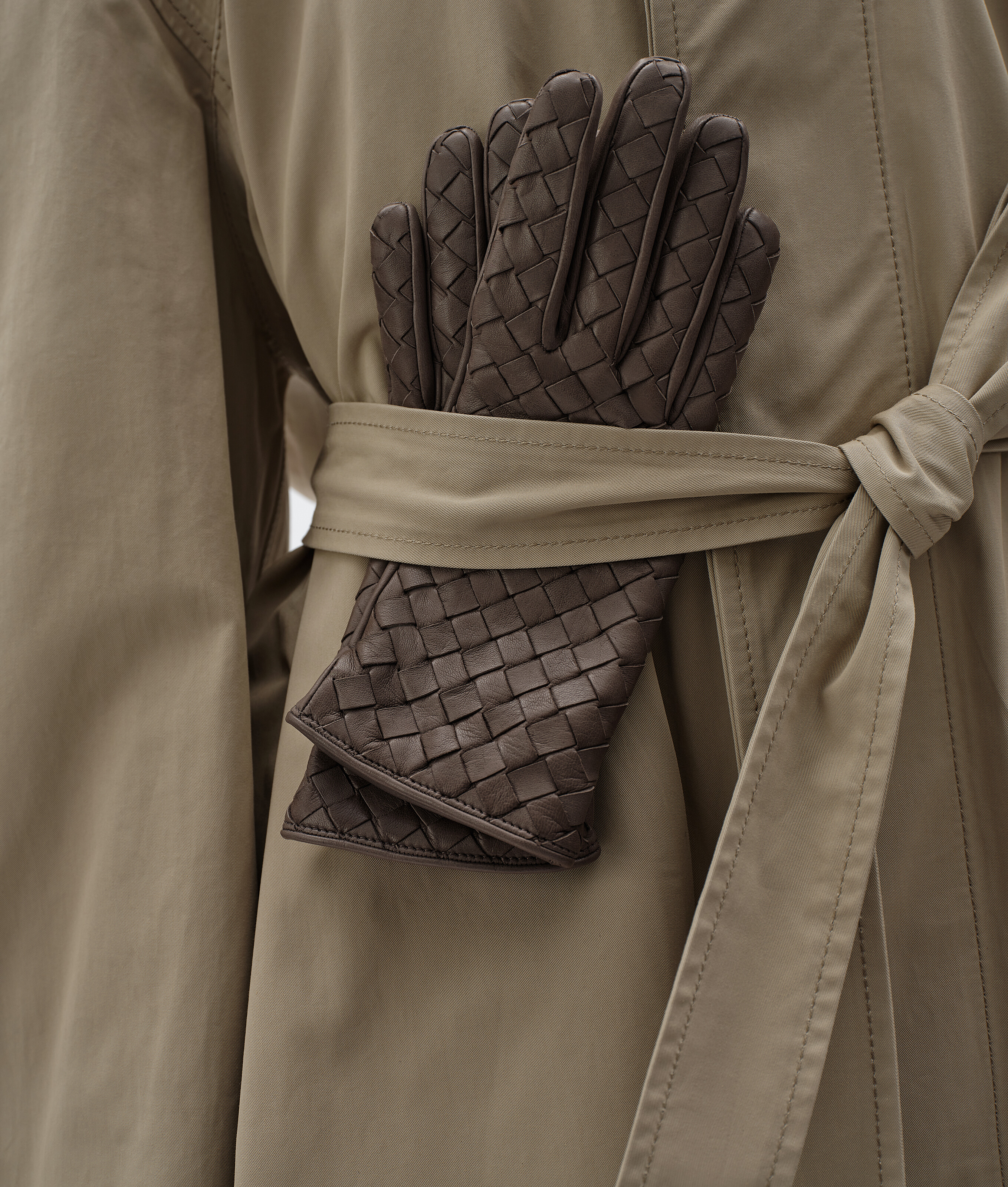 Women's Intrecciato Leather Gloves in Dim gray Bottega Veneta Luxembourg EN - Image 2