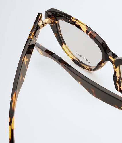 Classic Cat Eye Eyeglasses in Havana/transparent Bottega Veneta Brazil EN - Image 4