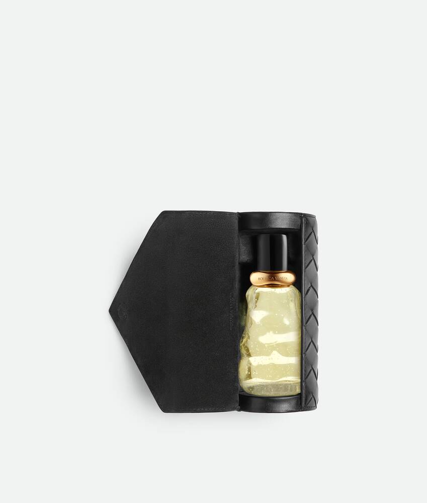 &Eacute;tui pour parfum Intrecciato en Black Bottega Veneta Canada FR - Image 3