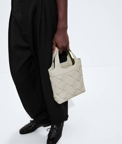 スモール ディアゴ トートバッグ のために メンズ で シリカグレー Bottega Veneta 日本 JA - Image 2