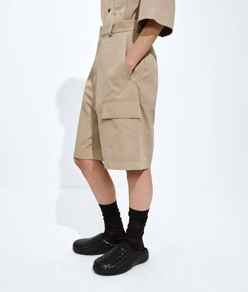 Men's Cotton Toile Cargo Shorts in Stucco Bottega Veneta United Kingdom EN - Image 2