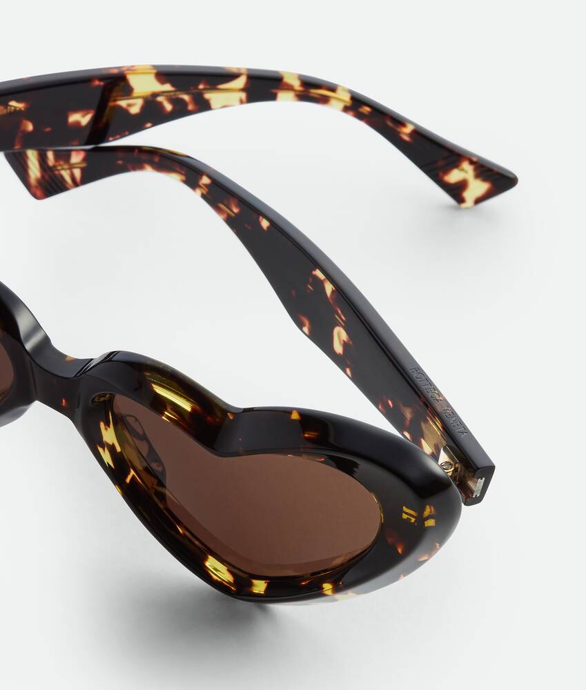 BOTTEGA VENETA キャットアイサングラス ハバナ Bottega Veneta® Angle Cat Eye Sunglasses in Havana/brown