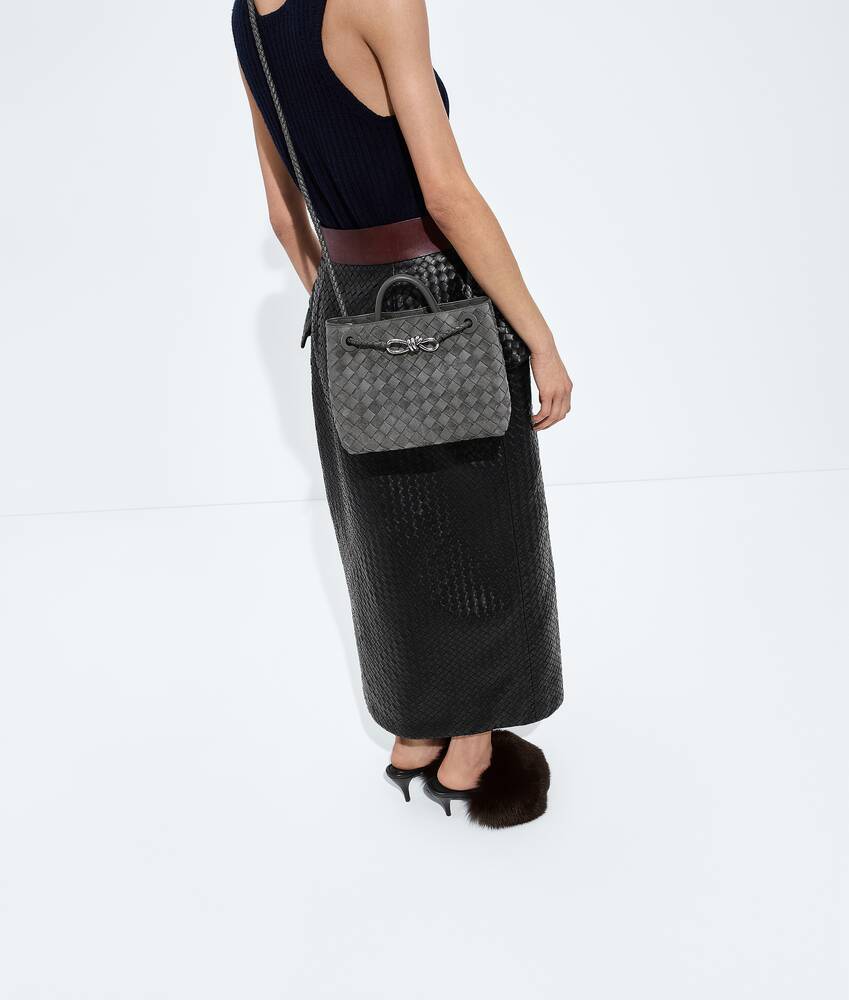 Women's Small Andiamo in Obsidian gray Bottega Veneta United Arab Emirates EN - Image 2