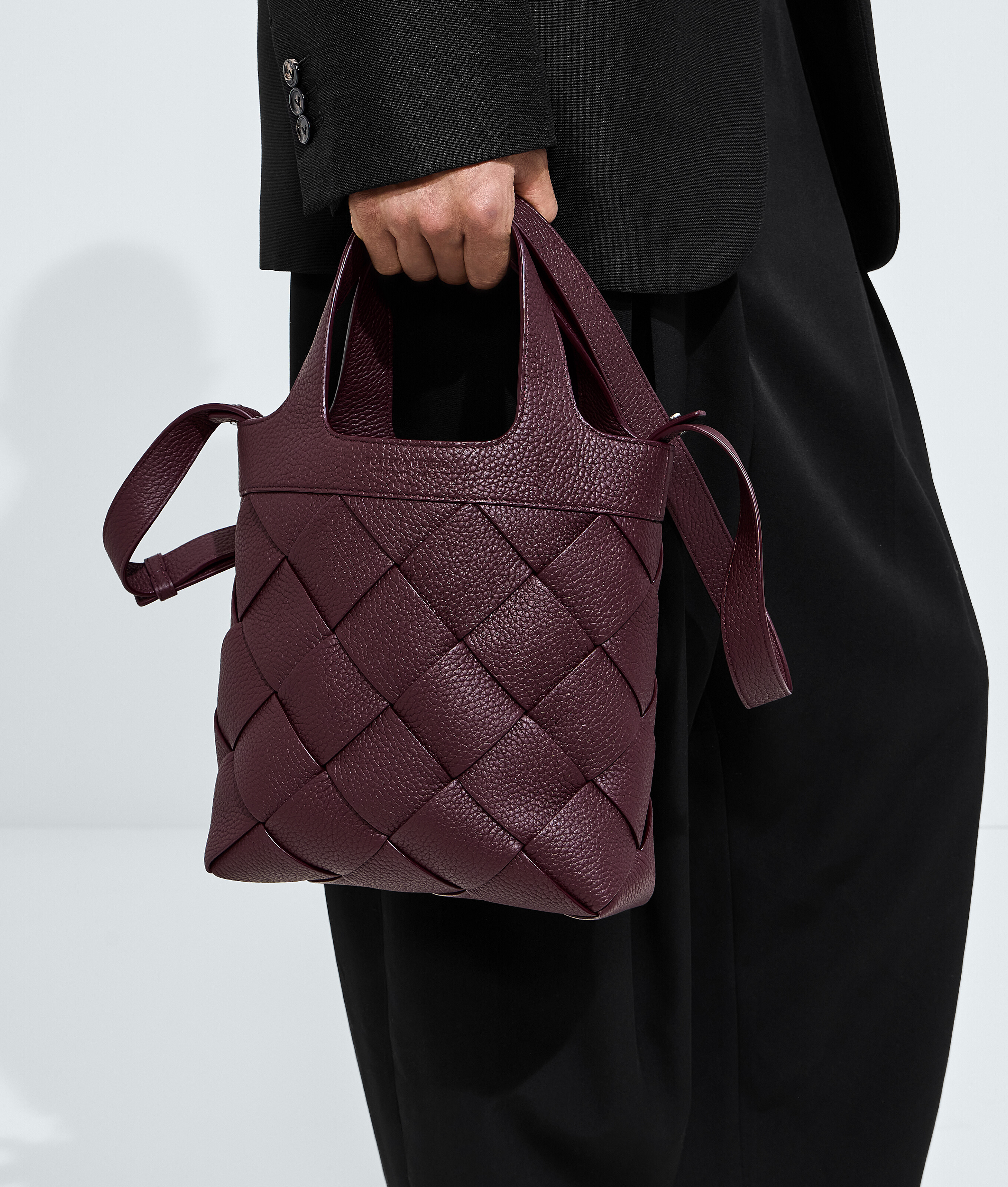 Men's Small Diago Tote in Deep mahogany Bottega Veneta Canada EN - Image 5