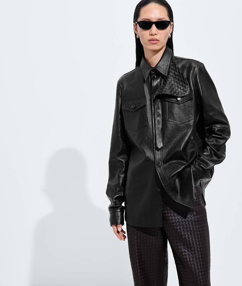 Women's Weathered Leather Shirt in Black/brown Bottega Veneta United States EN - Image 6