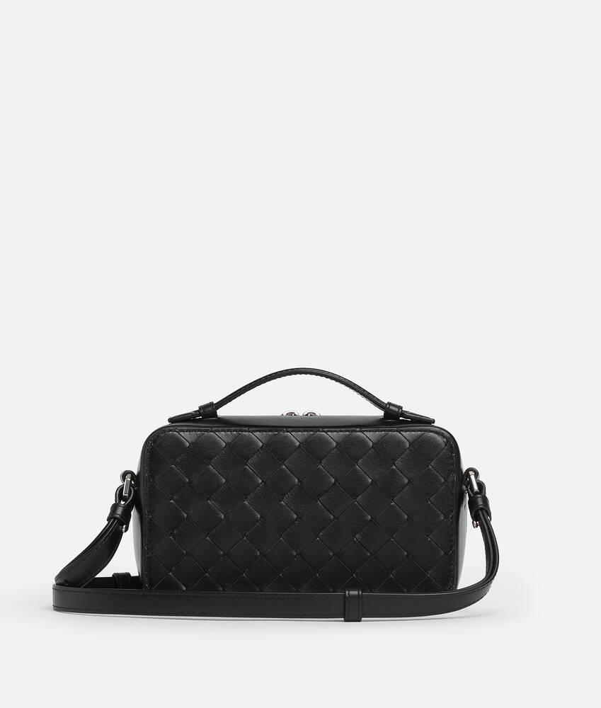 ブラックゲッタウェイ フォンポーチ| Bottega Veneta® 日本 ブラックゲッタウェイ フォンポーチ| Bottega Veneta® 日本