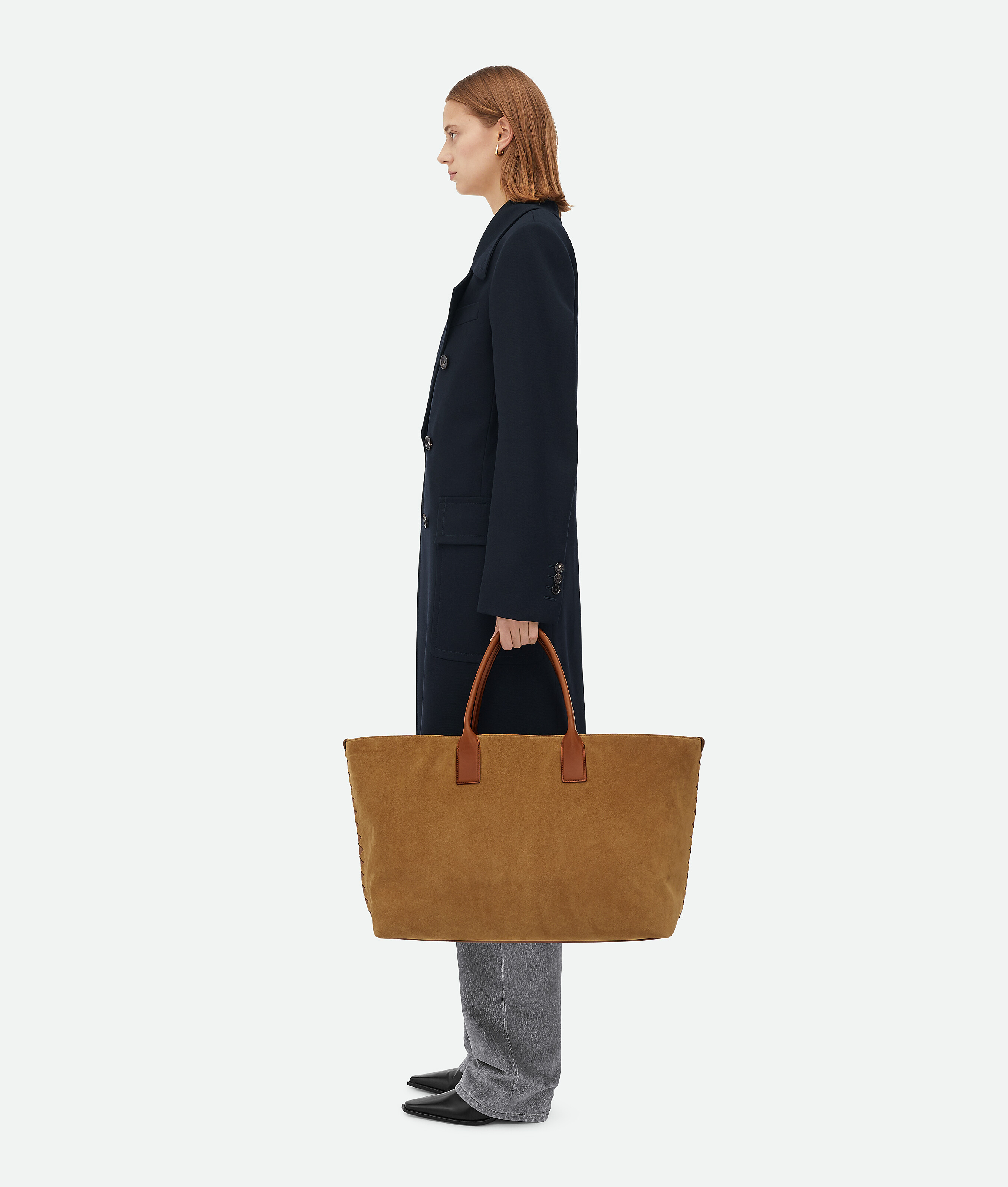 Women's Large Cabat in Camel/light wood Bottega Veneta Croatia EN - Image 2
