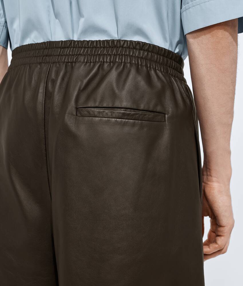 Men's Leather Shorts in Intense carrubo Bottega Veneta United States EN - Image 4
