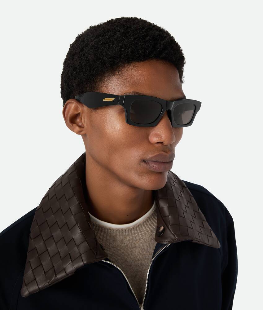 Display a large version of the product image 2 - Classic Squared Sunglasses