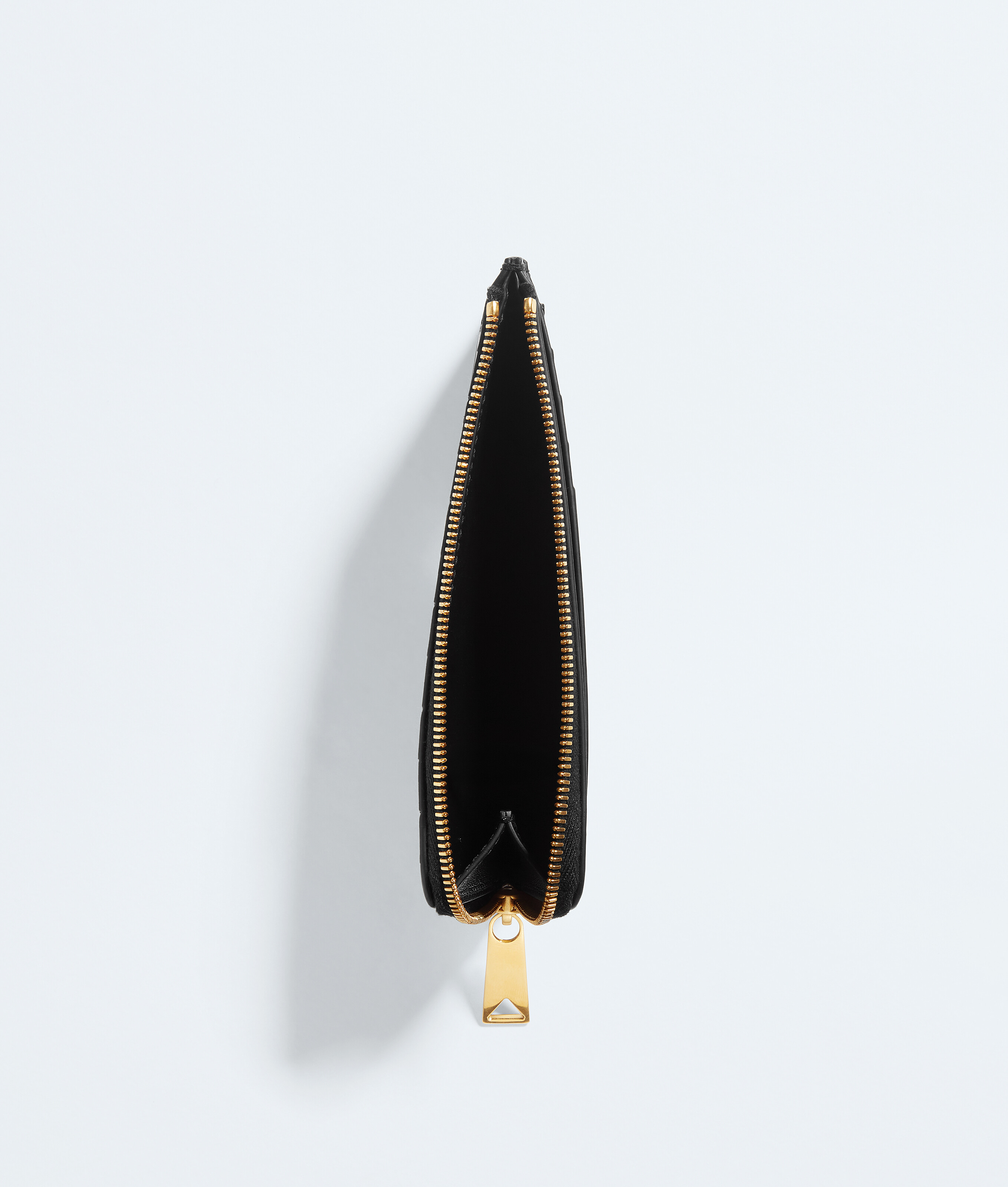 Women's Intrecciato L-Zipped Card Case in Black Bottega Veneta Macao SAR China EN - Image 2