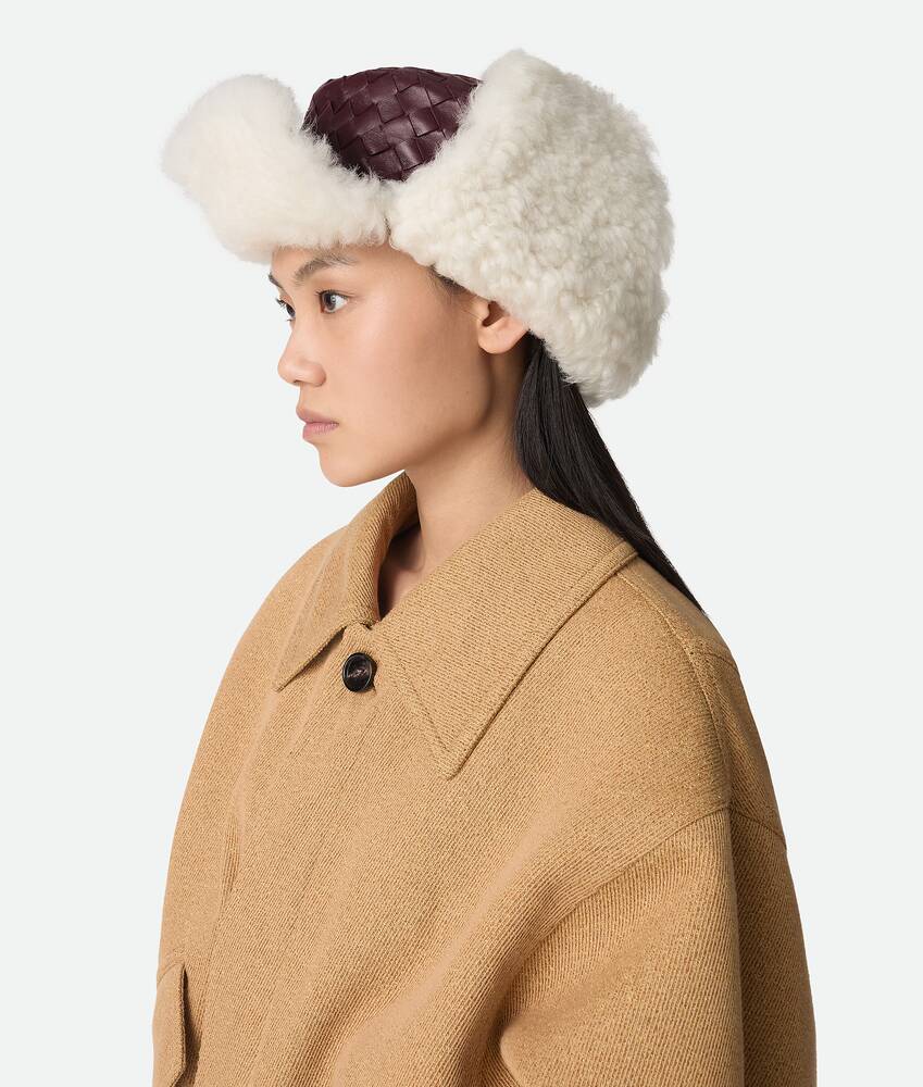 Display a large version of the product image 2 - Intrecciato Leather Aviator Hat