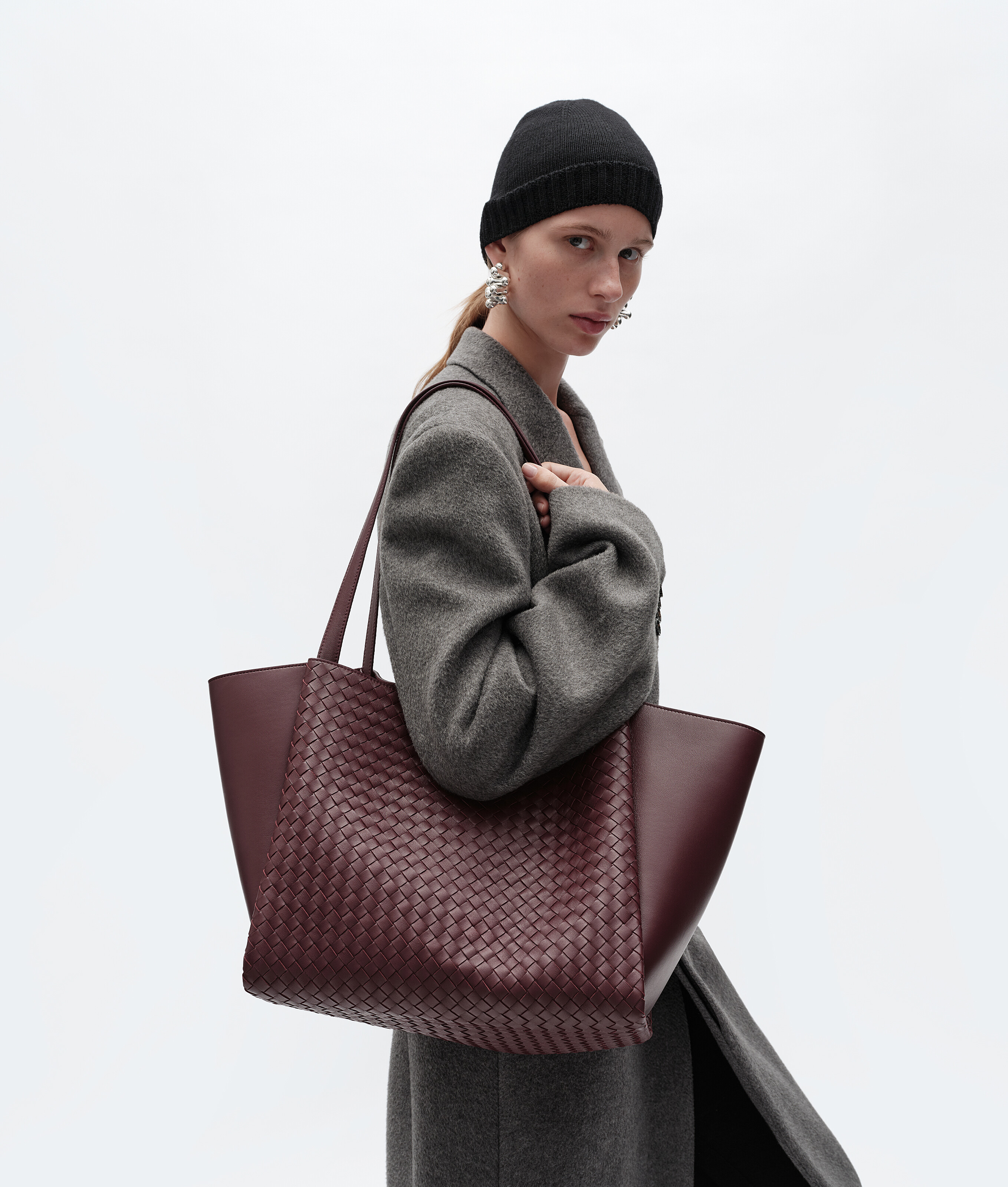 Women's Large Corso in Deep mahogany Bottega Veneta Switzerland EN - Image 2