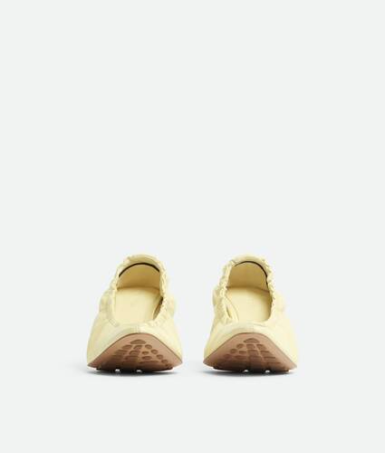 Women's Sofia Pump in Camomile Bottega Veneta Norway EN - Image 3