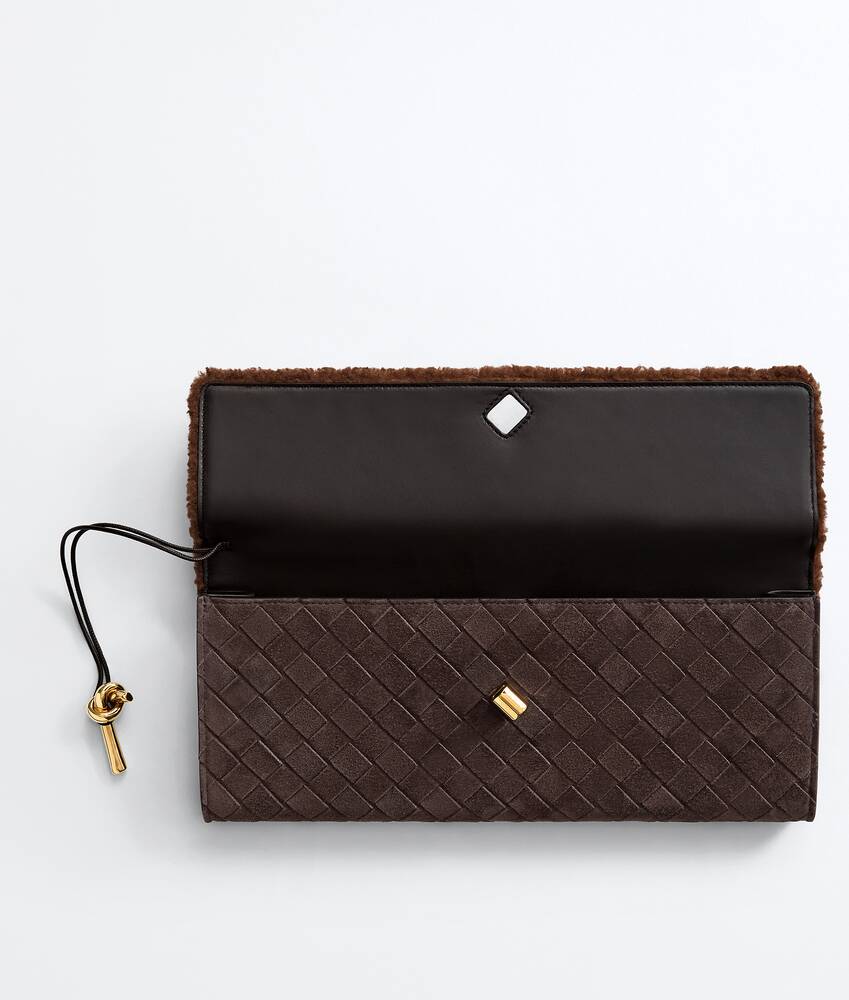 Women's Andiamo Clutch in Fondant/gingerbread Bottega Veneta Macao SAR China EN - Image 3
