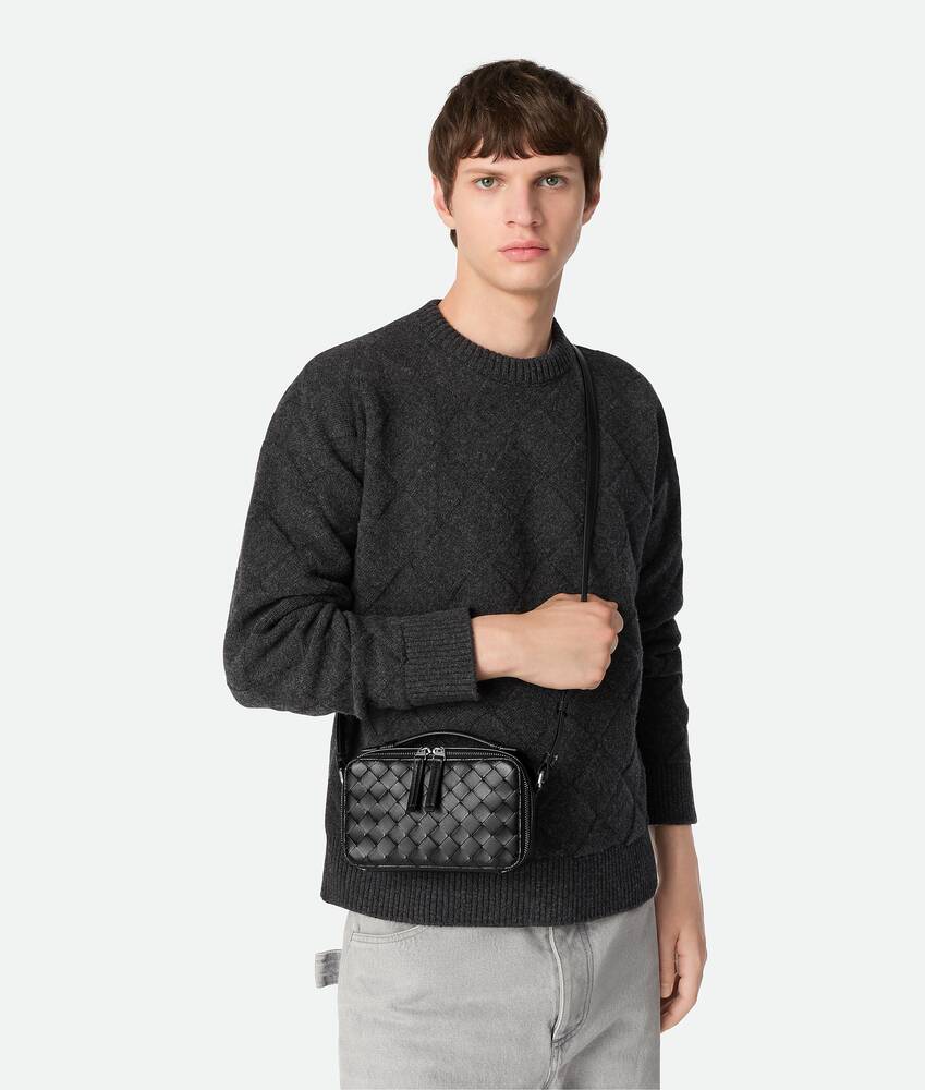 ブラックゲッタウェイ フォンポーチ| Bottega Veneta® 日本