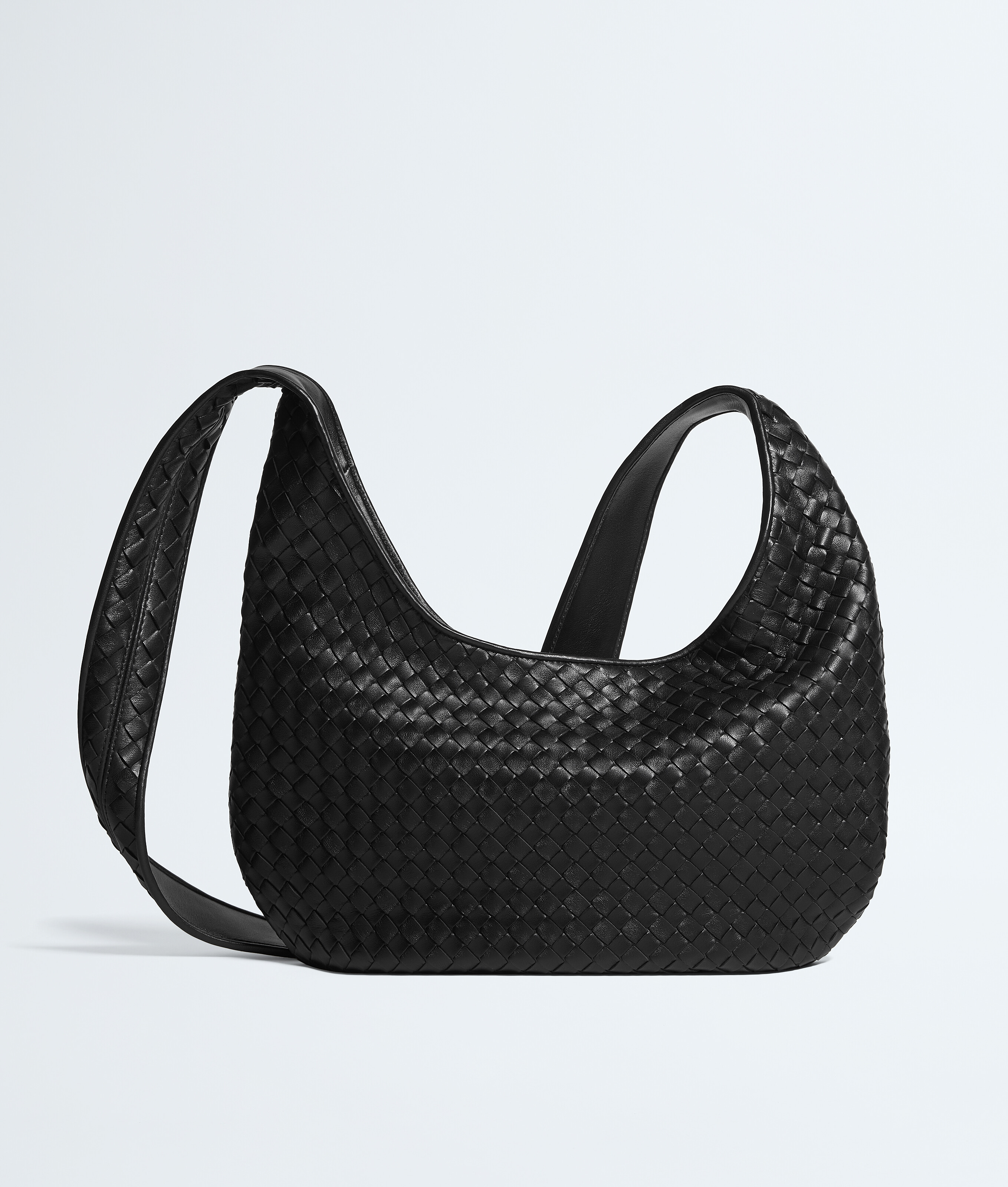 Bottega Veneta ブラックボディバッグ ヴェネト のために メンズ で ブラック | Bottega Veneta JP