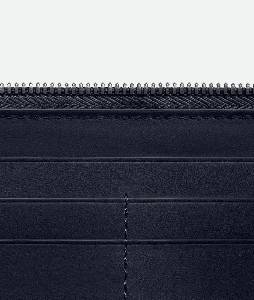 Display a large version of the product image 3 - Intrecciato Piccolo Zip Around Wallet