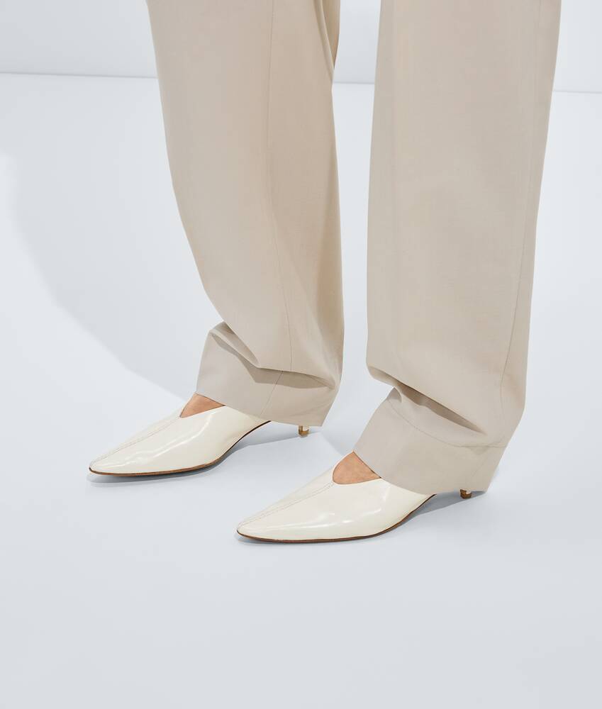 D&eacute;collet&eacute; mule Vesta da Donna in Alabaster Bottega Veneta Italia IT - Image 2