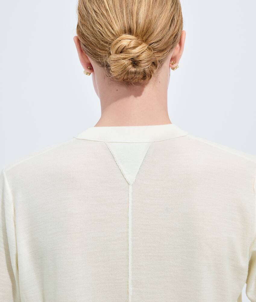 Women's Cashmere T-Shirt in Chalk Bottega Veneta United States EN - Image 4