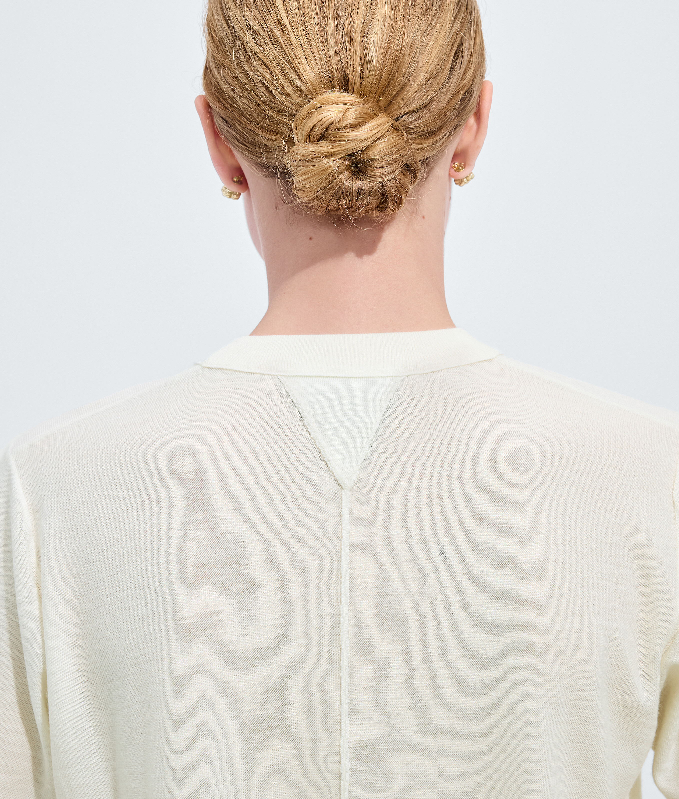 Women's Cashmere T-Shirt in Chalk Bottega Veneta Luxembourg EN - Image 4
