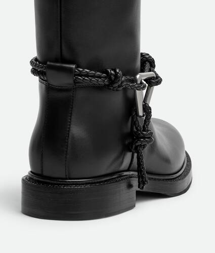 Botte James