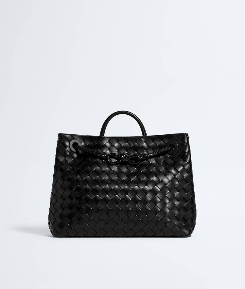 Andiamo in Black