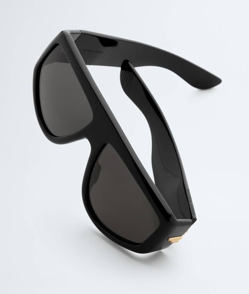 Classic Shield Sunglasses in Black/grey Bottega Veneta United Kingdom EN - Image 3