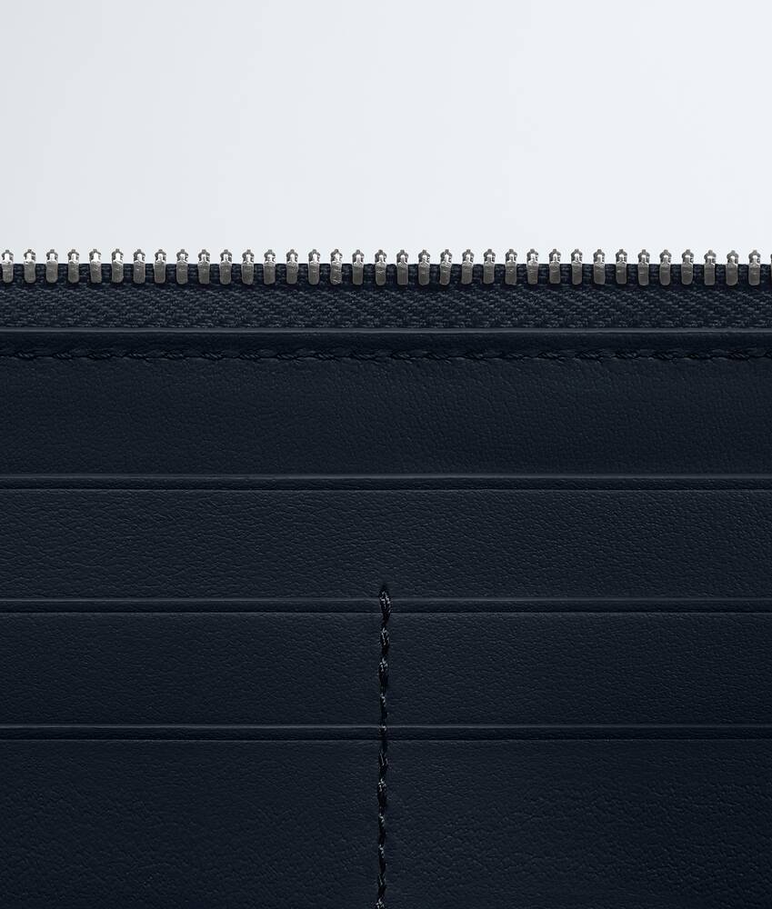 Display a large version of the product image 3 - Intrecciato Zip Around Wallet