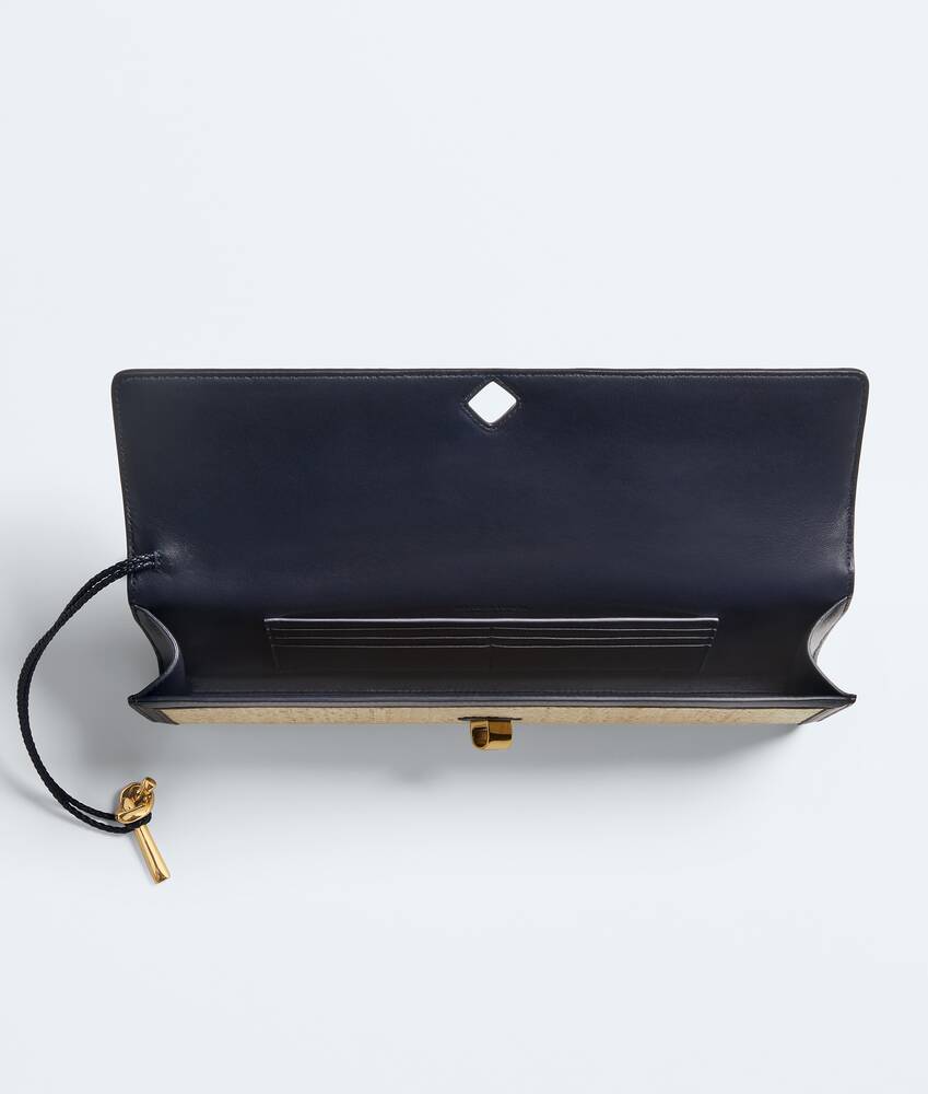 Women's Andiamo Clutch in Natural/midnight Bottega Veneta Germany EN - Image 5