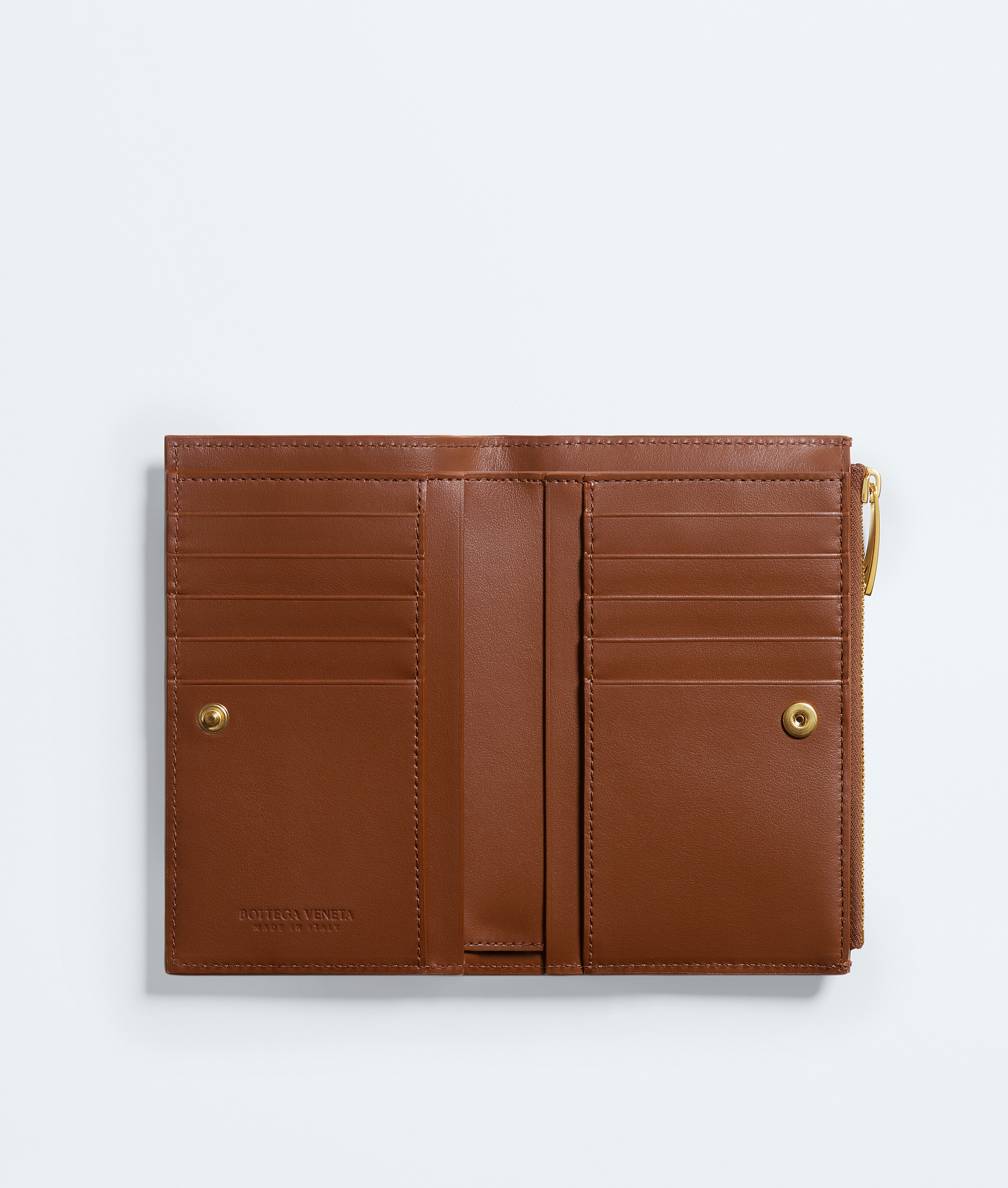 Women's Intrecciato Medium Bi-Fold Wallet in Tannin Bottega Veneta Luxembourg EN - Image 2