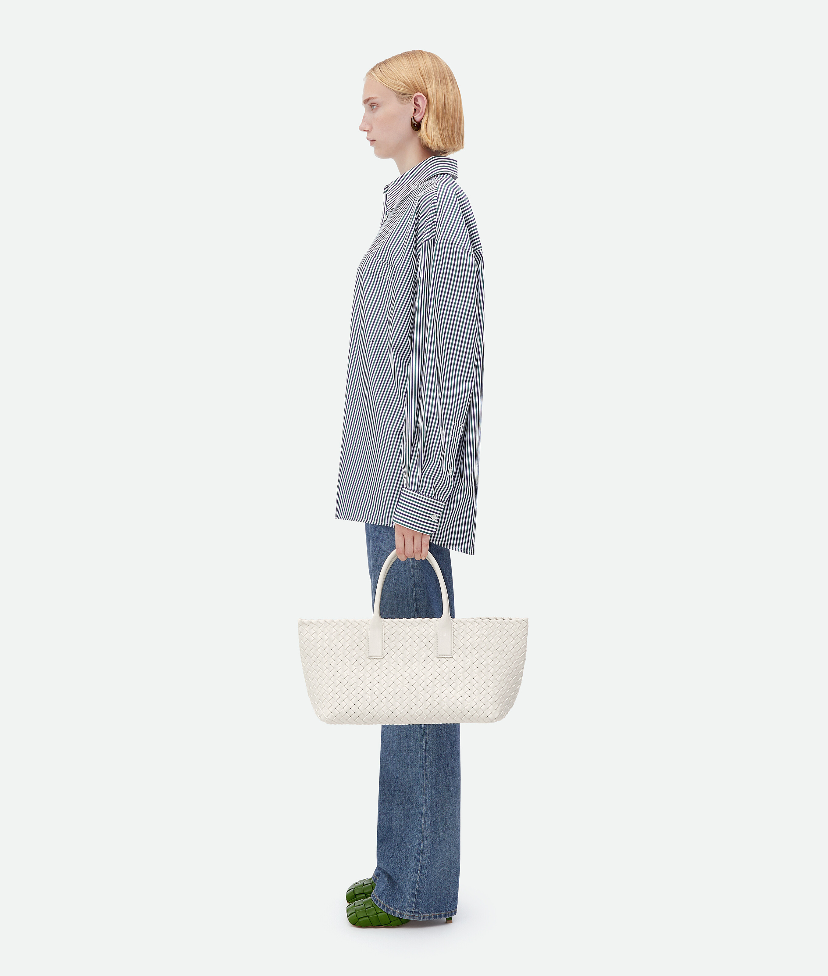 Small Cabat in White Bottega Veneta Spain EN - Image 2