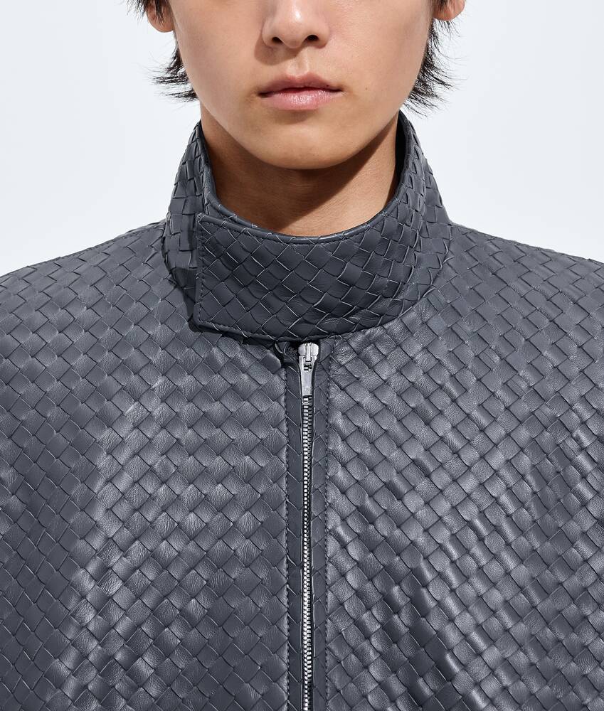 Men's Intrecciato Leather Jacket in Harbor gray Bottega Veneta Greece EN - Image 4