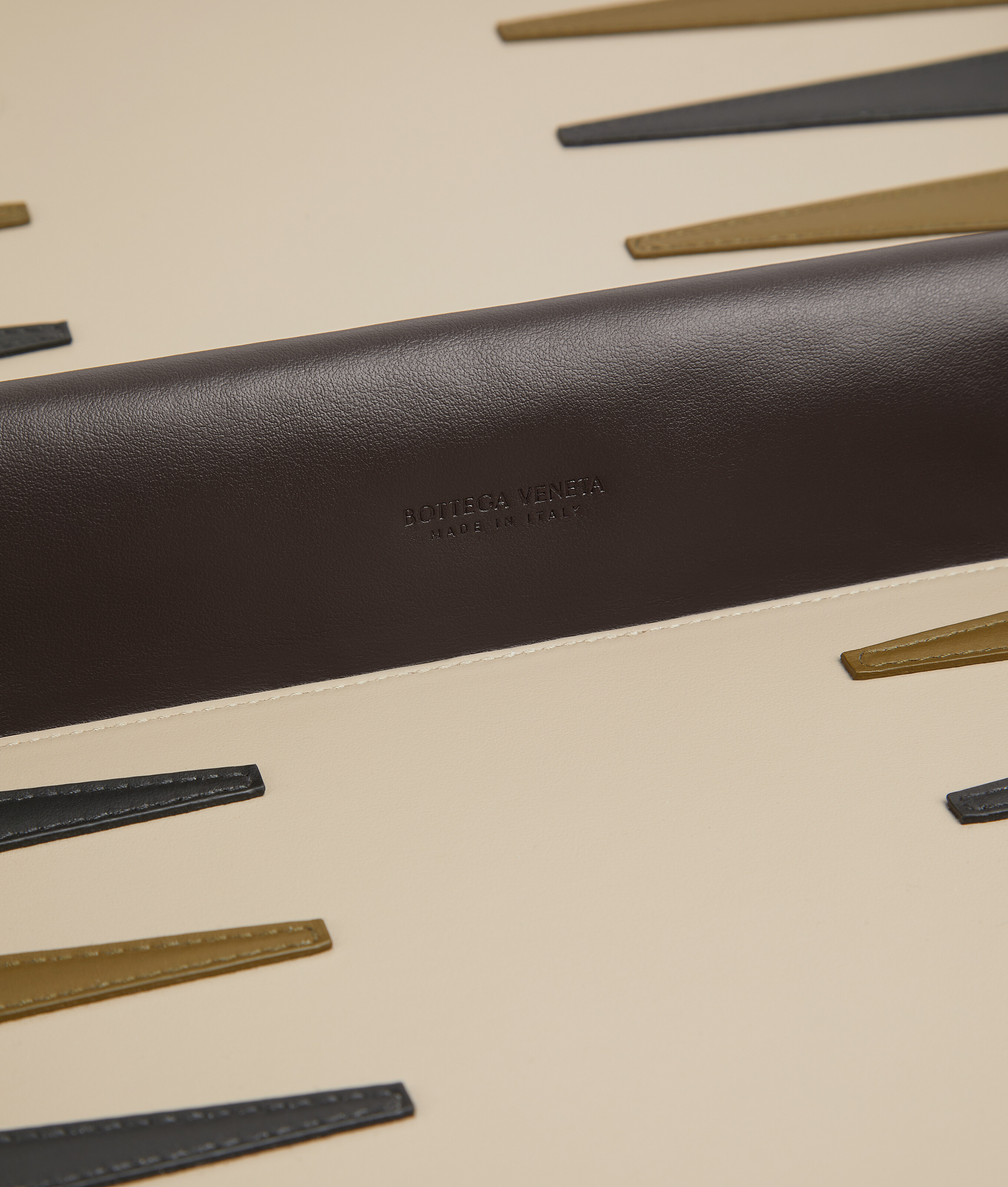 Backgammon in Fondant Bottega Veneta Luxembourg EN - Image 6