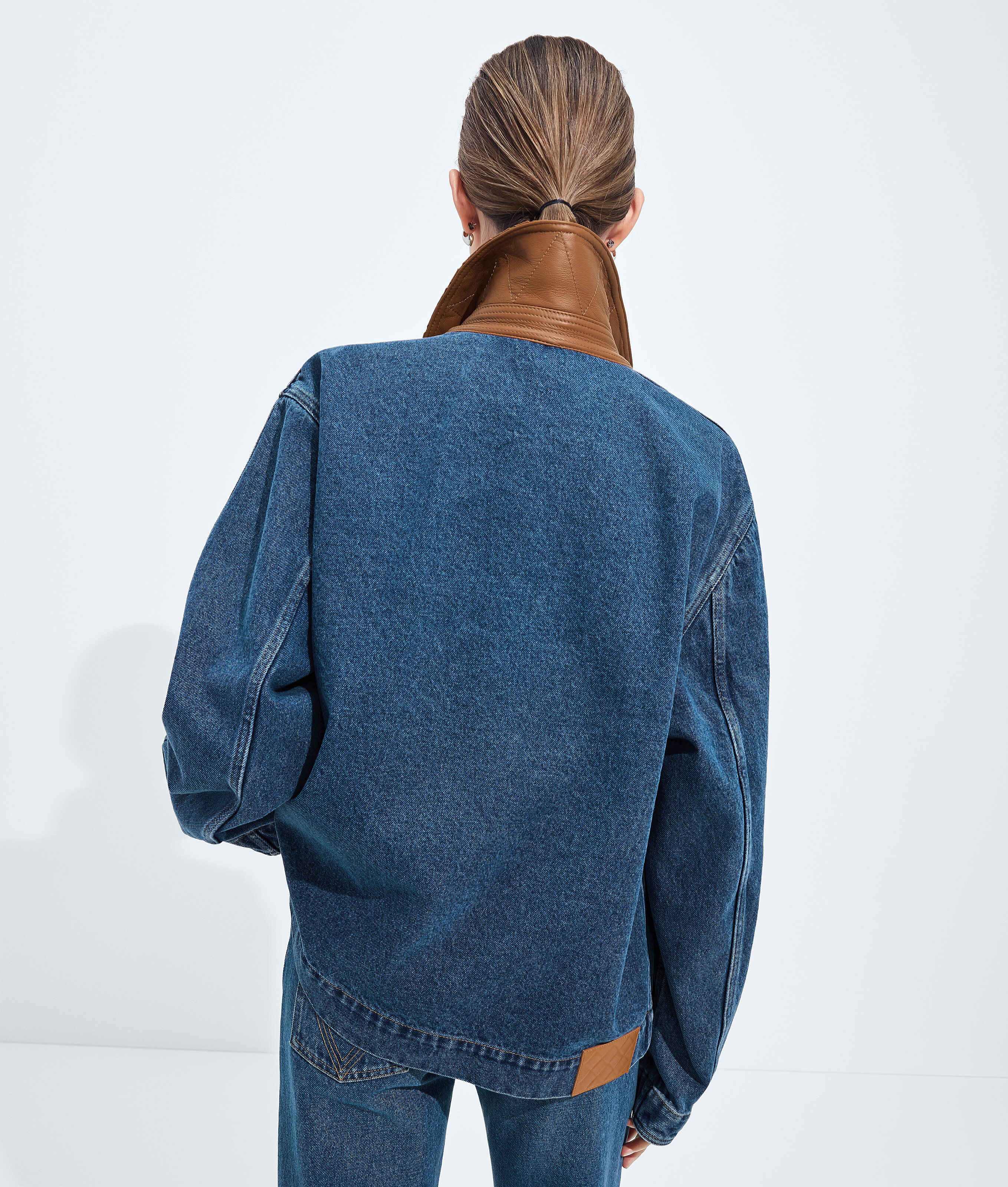 Women's Medium Indigo Denim Jacket in Mid blue Bottega Veneta Luxembourg EN - Image 3