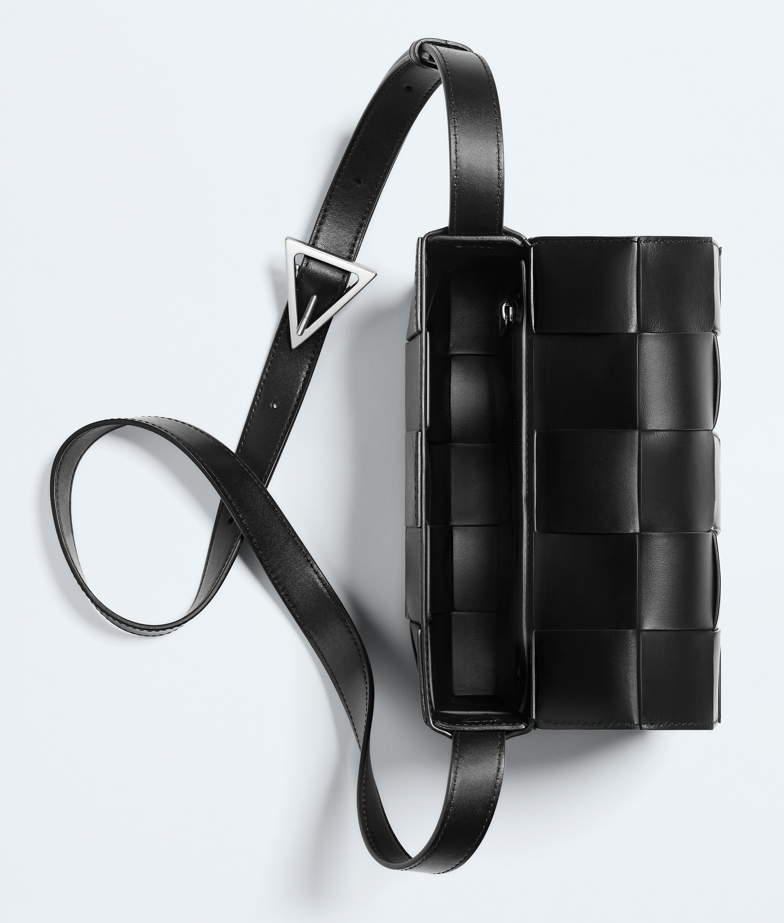 Men's Cassette in Black Bottega Veneta Lithuania EN - Image 3