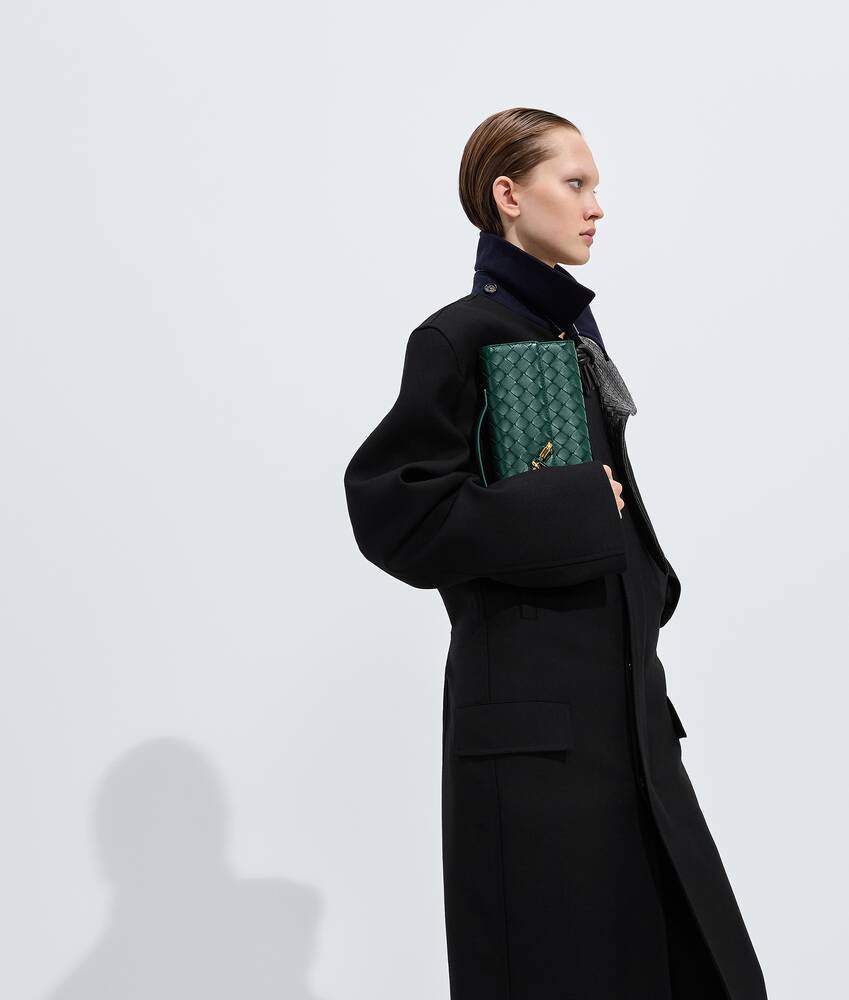 Women's Andiamo Clutch in Emerald green Bottega Veneta United Kingdom EN - Image 2