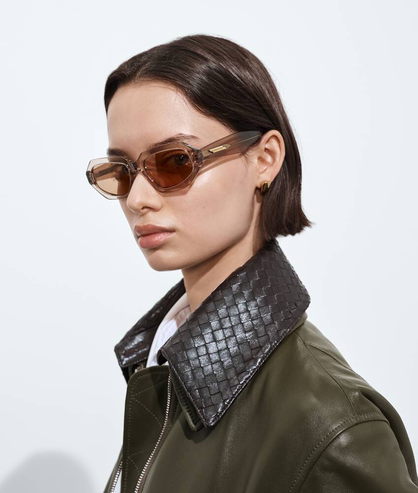 Classic Oval Sunglasses in Brown Bottega Veneta United Kingdom EN - Image 2