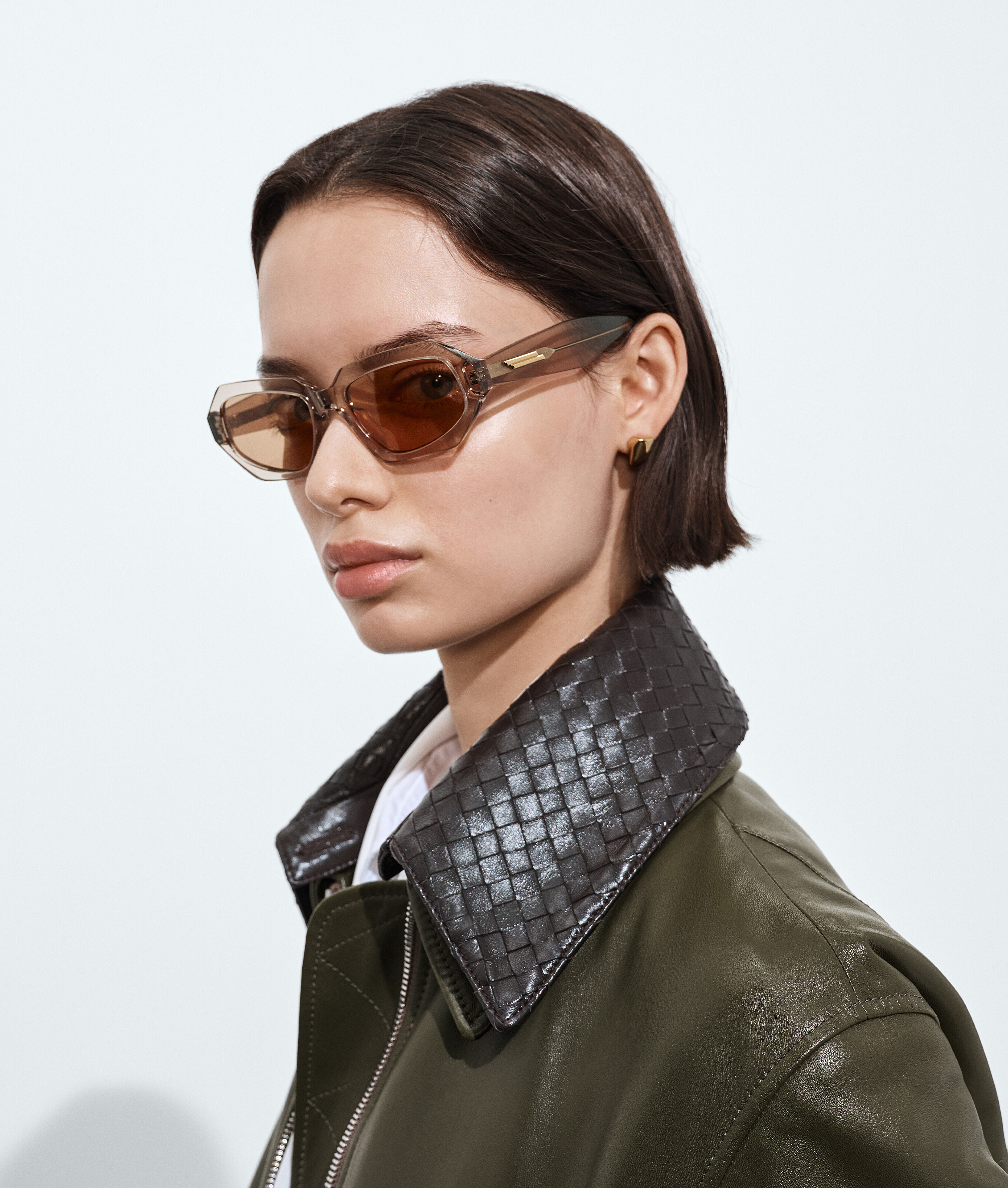 Classic Oval Sunglasses in Brown Bottega Veneta United States EN - Image 2