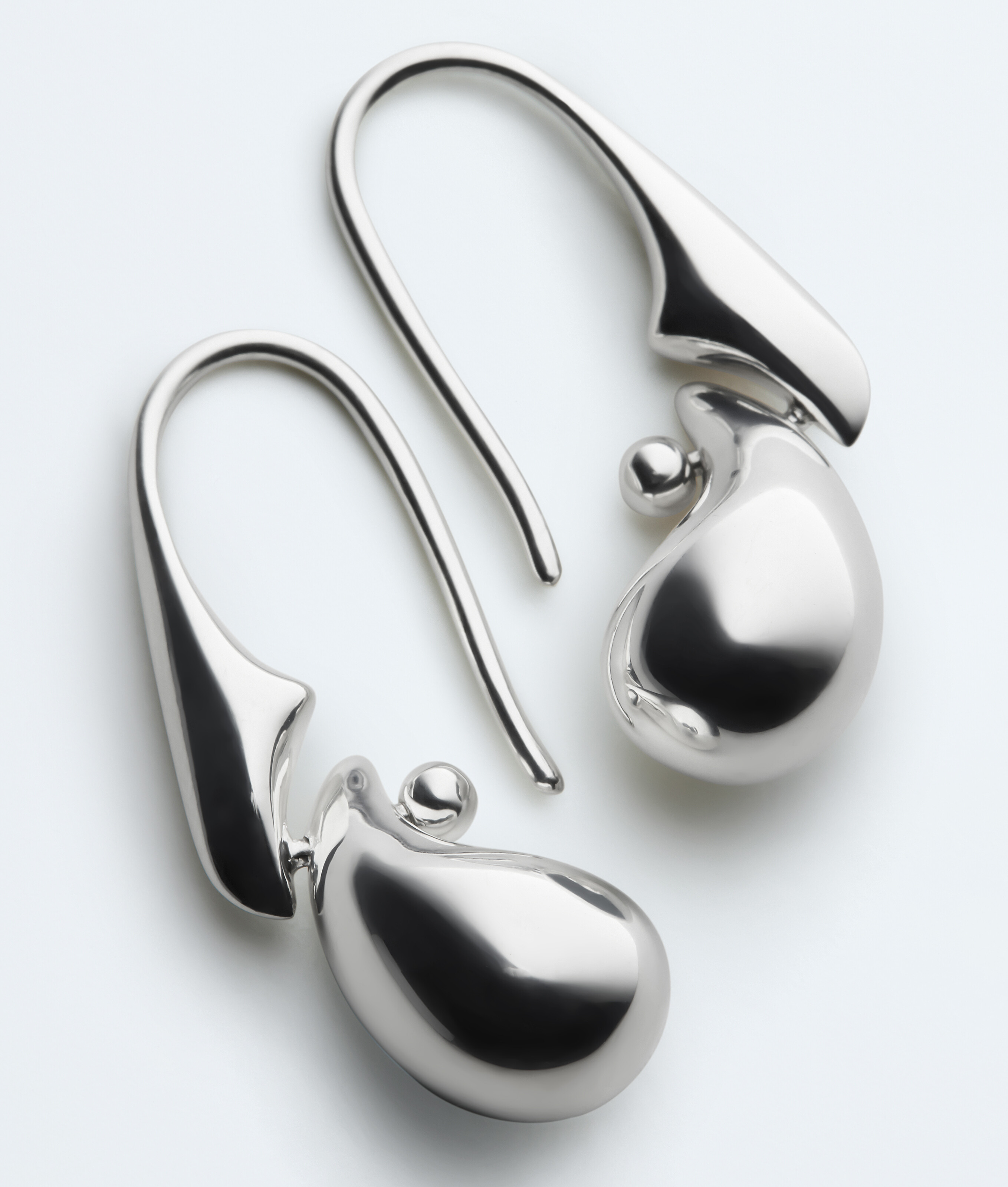 Women's Drop Pendant Earrings in Silver Bottega Veneta Luxembourg EN - Image 3