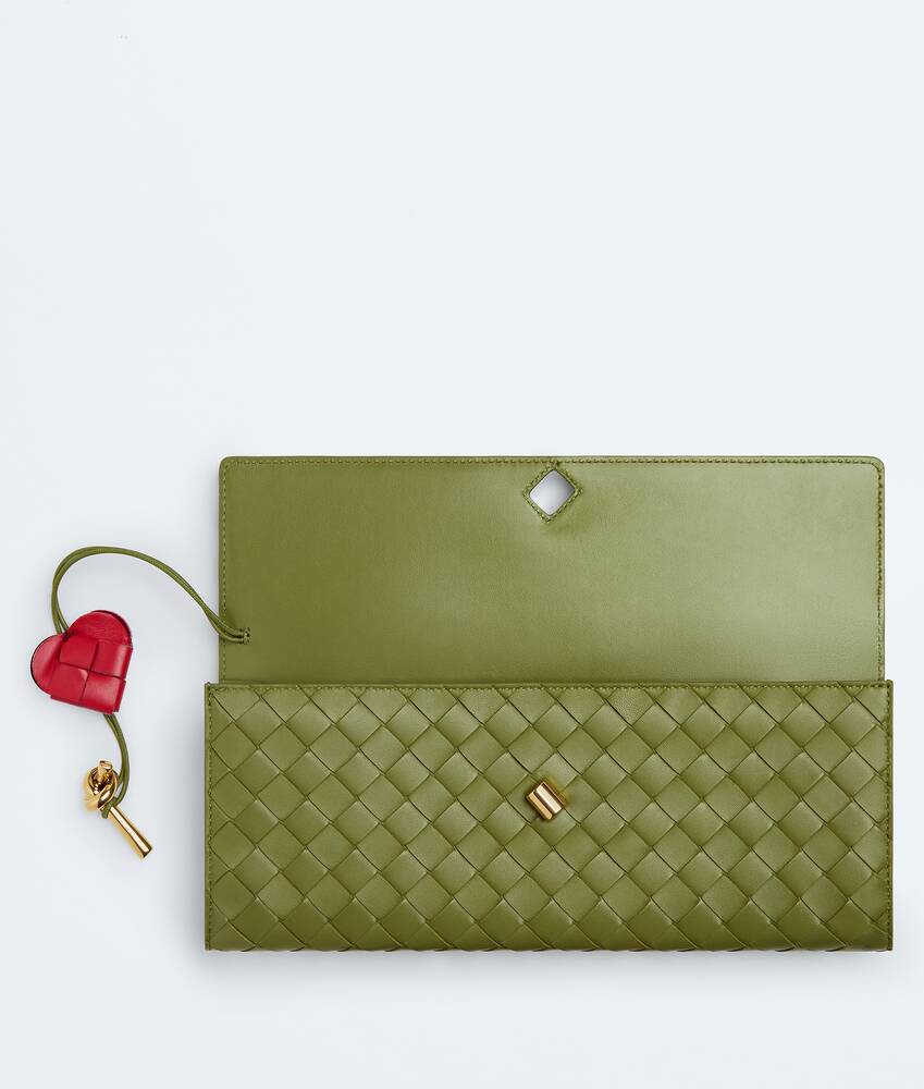 Display a large version of the product image 3 - Andiamo Clutch 