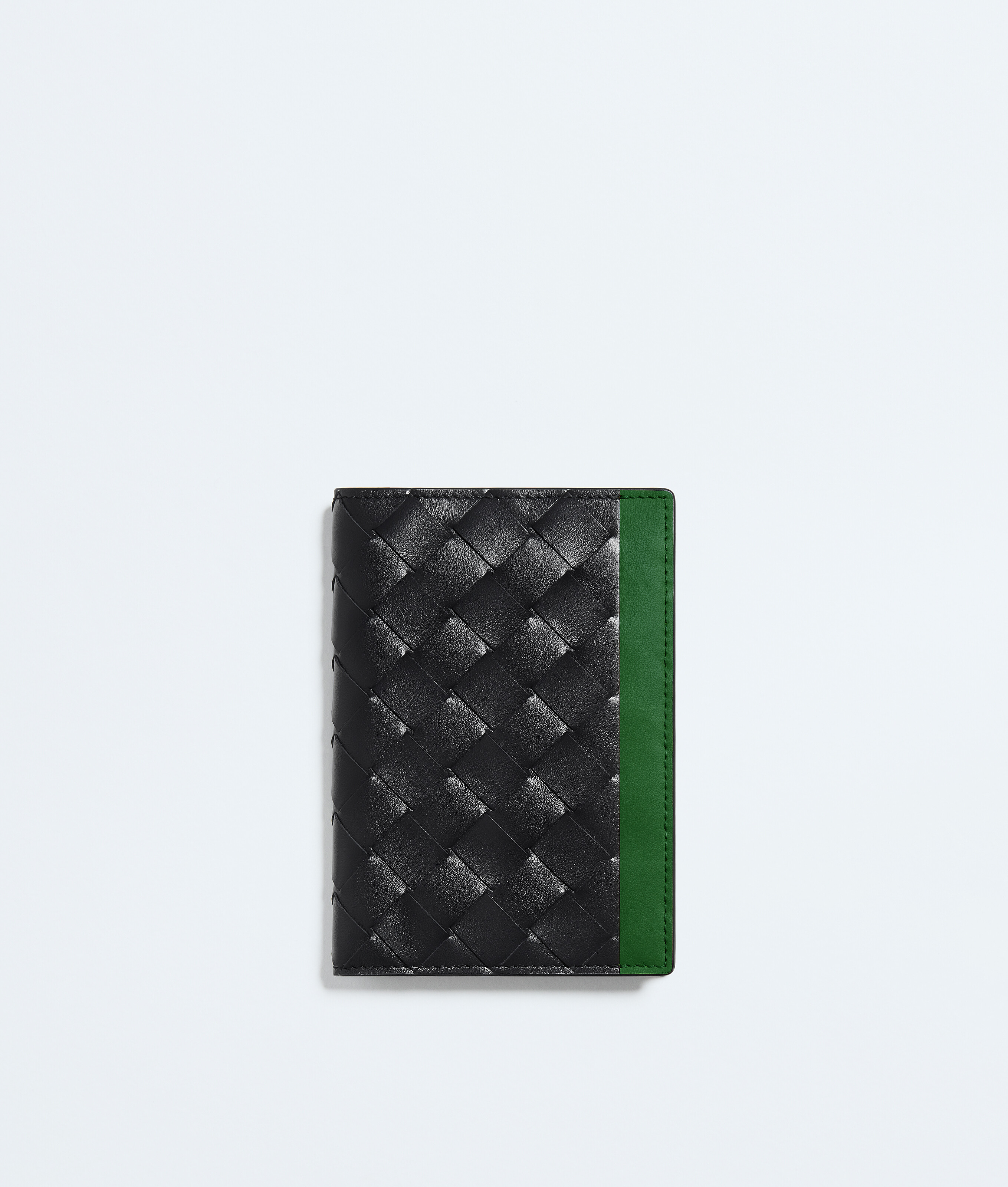 Men's Intrecciato Passport Case in Black/shamrock Bottega Veneta Luxembourg EN - Image 1