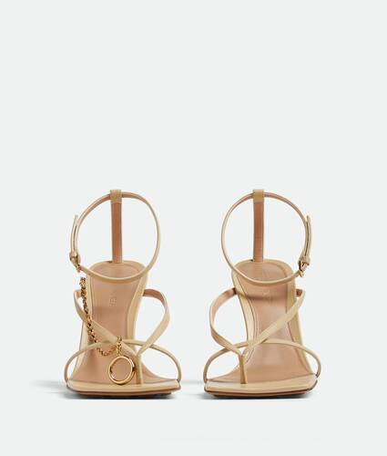 Sandalia Con Tira Stretch para Mujer en Cane sugar Bottega Veneta M&eacute;xico ES - Image 2