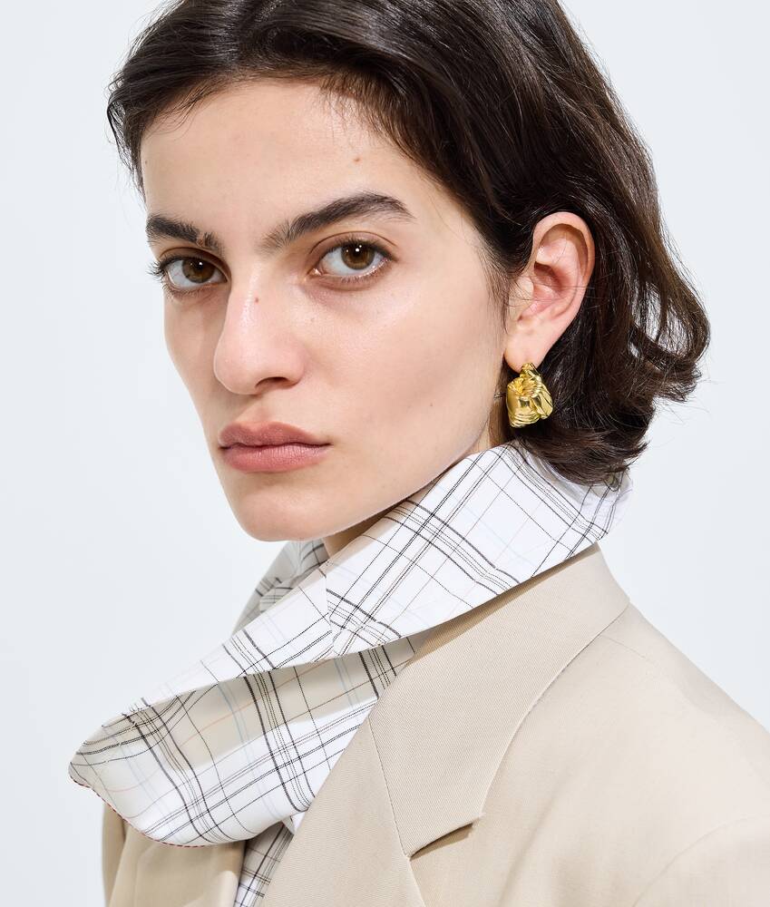 Ela's Brincos m&eacute;dio Knot em Yellow gold Bottega Veneta Brasil PT - Image 2