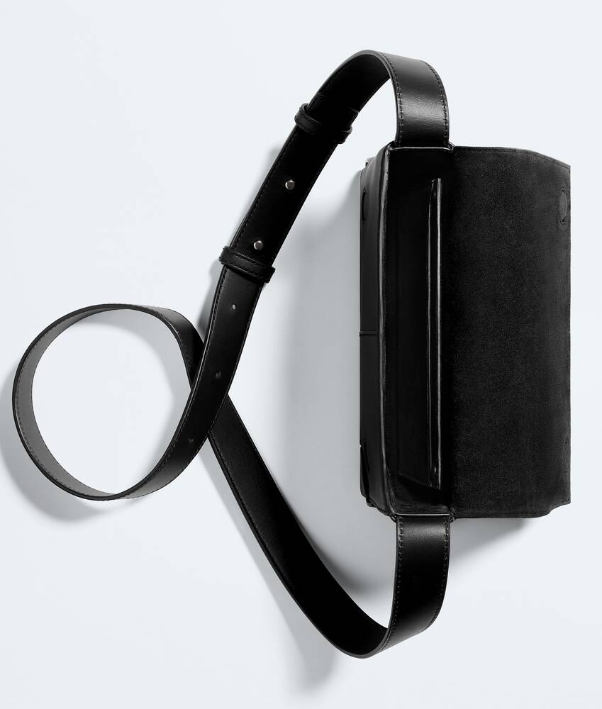 Men's Angolo Messenger in Black Bottega Veneta Poland EN - Image 5