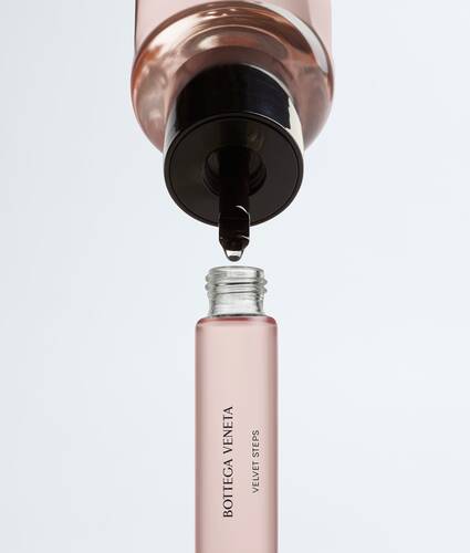 Velvet Steps - Eau de Parfum 15 ml | 0.5 fl.oz. in Velvet steps Bottega Veneta Italy EN - Image 2
