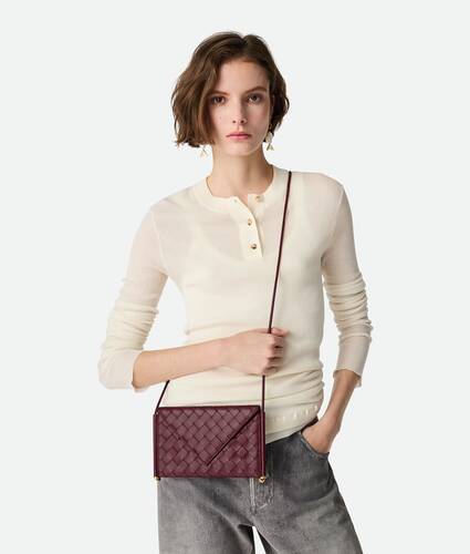 Women's Solstice Phone Pouch in Barolo Bottega Veneta Norway EN - Image 2