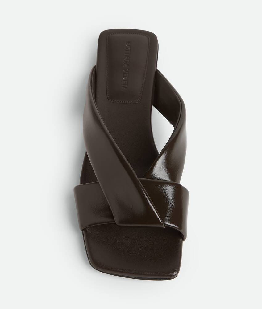 Women's Riva Flat Mule in Fondant Bottega Veneta Brazil EN - Image 6